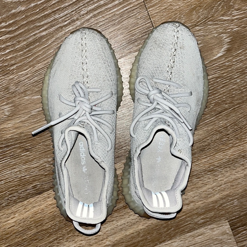 Yeezy Boost 350 V2